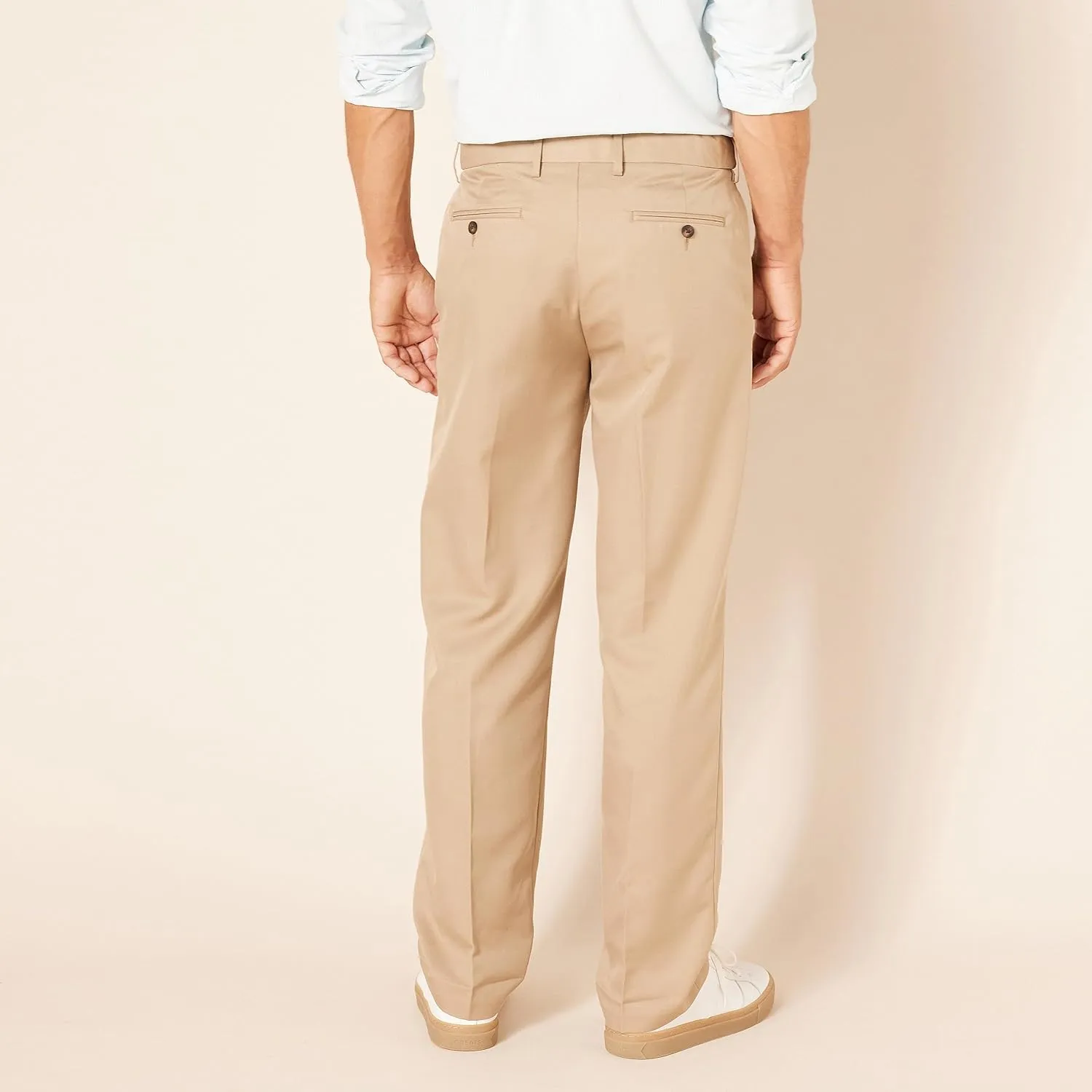 Amazon Essentials Men's Classic-Fit Expandable-Waist Flat-Front Dress Pant