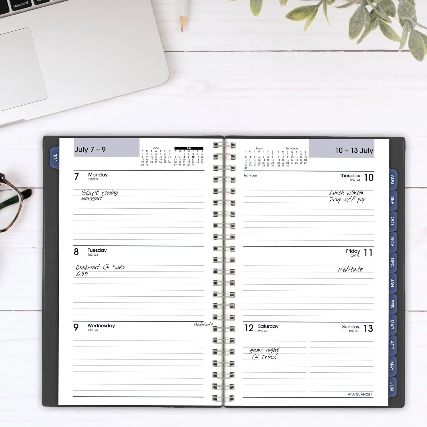 AT-A-GLANCE Planner 2025-2026 Academic, Weekly & Monthly, 5" x 8", Small, Monthly Tabs, Flexible Cover, DayMinder, Charcoal (AYC20045)