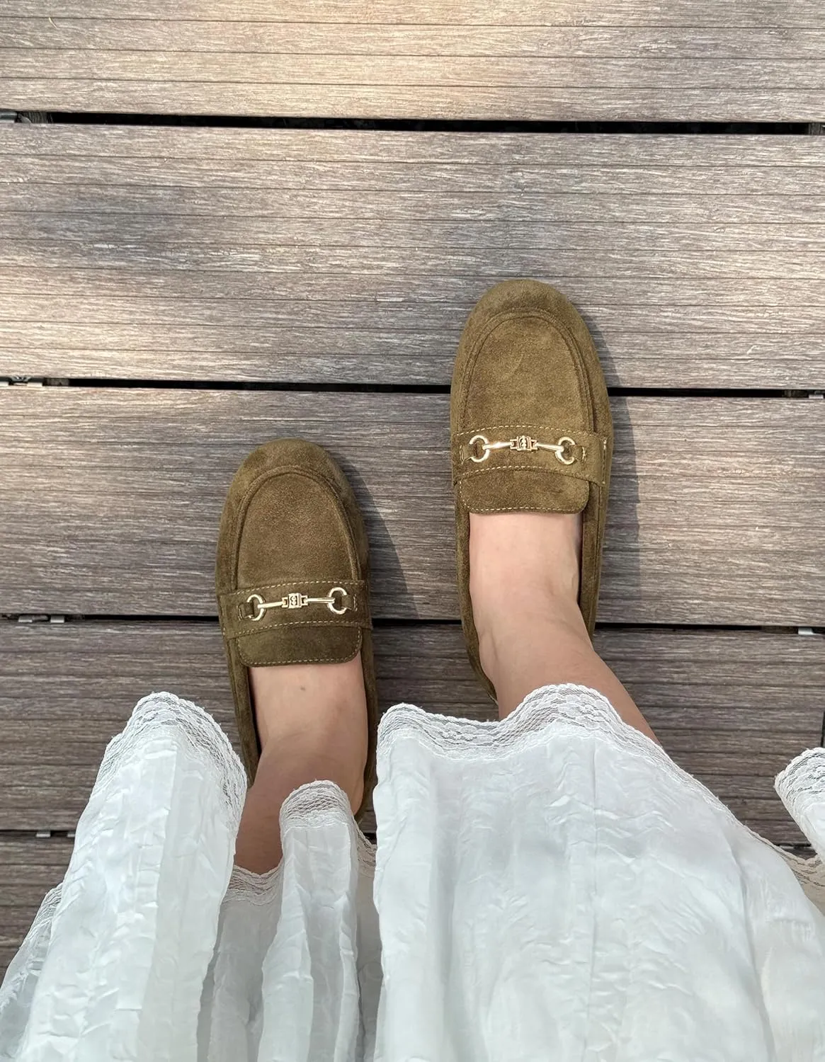 BGSTGUDS Women's Wide Loafers Shoes Cute Dressy Shoes Ladies Comfort Flats Slip Ons Work Shoes