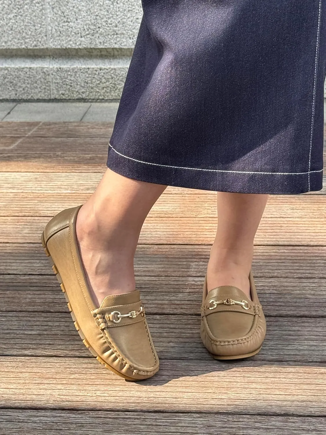 BGSTGUDS Women's Wide Loafers Shoes Cute Dressy Shoes Ladies Comfort Slip Ons Work Shoes