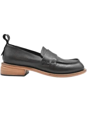 Black Leather Flat Shoes