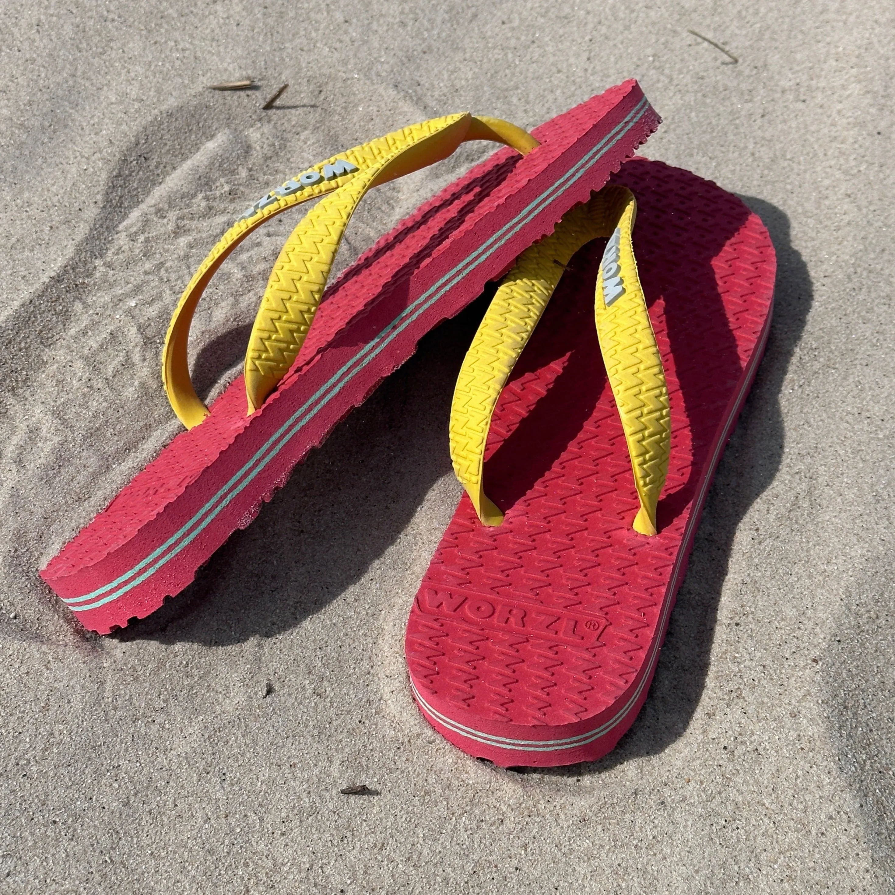 BRIGHT RED - Womens non plastic, biodegradable, rubber flip flops made in the UK.