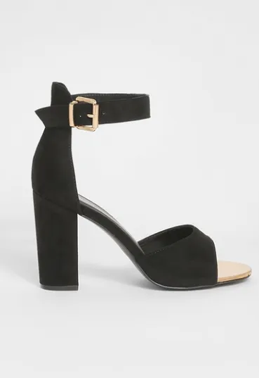 Buckle Detail Block Heel Sandal