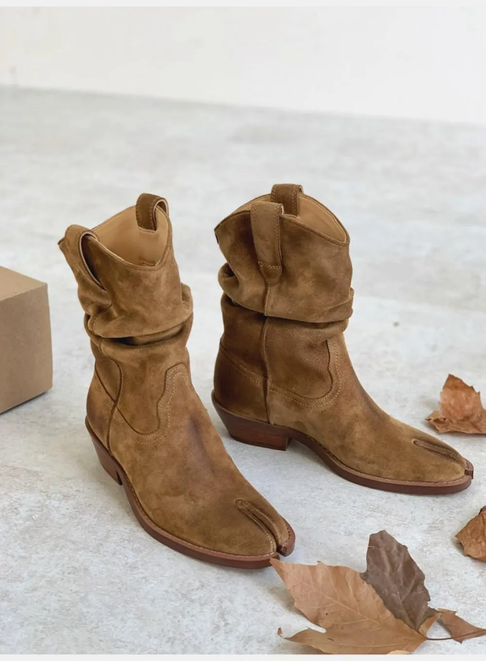Emo Shoes Tabi Boots Women Split Toes High Heels Chunky Suede Goth Punk Comfort Wear Shoes Non Slip Retro Vintage Trendy Western Cowboy Boots Rave Party Casual Walking Outdoor Fashionable Streetwear