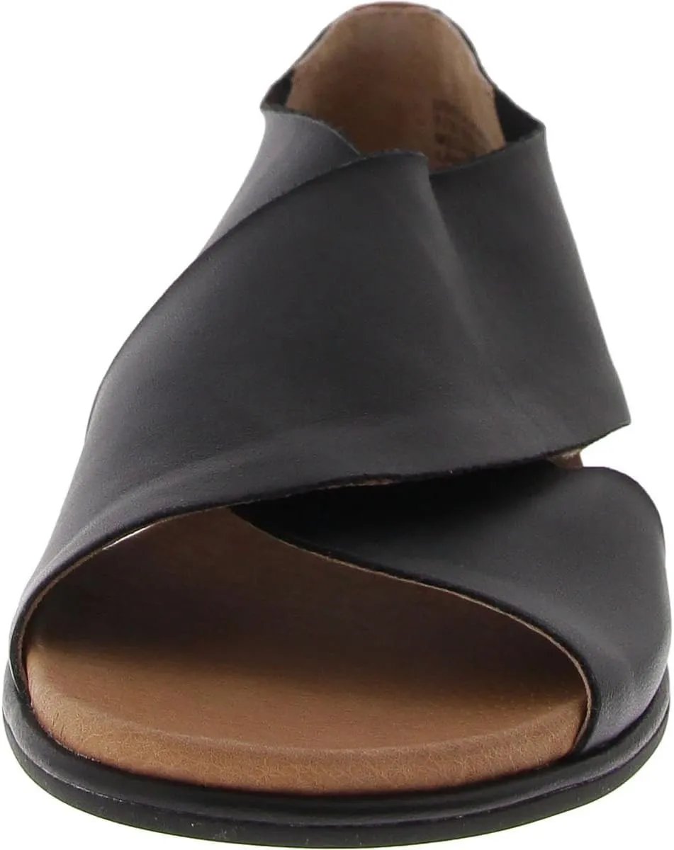 Gentle Souls by Kenneth Cole Women's Laniey Flat Sandal