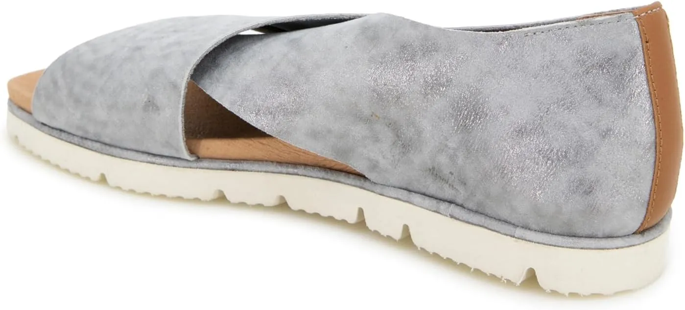 Gentle Souls by Kenneth Cole Women's Leslie Sandal