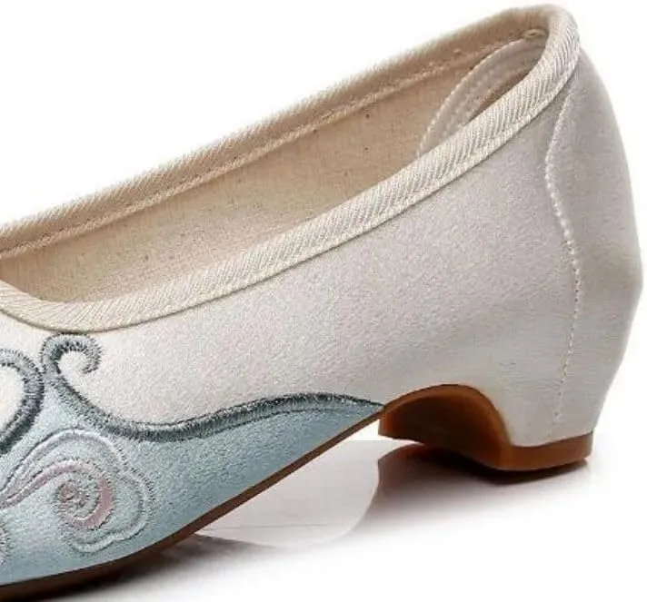 JYHBHMZG Women Spring Embroidered Dress Shoes Ethnic Retro Dance Pumps Pointed Toe Slip On Fabric Shoe for Ladies Heels