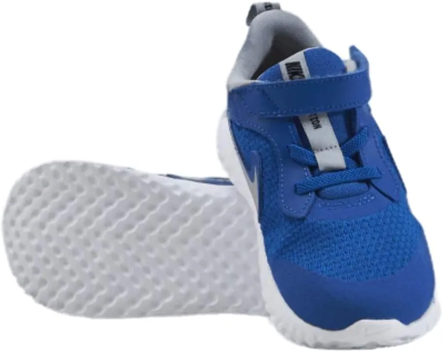 Nike Unisex Revolution 5 Grade School Running Shoe, Kids