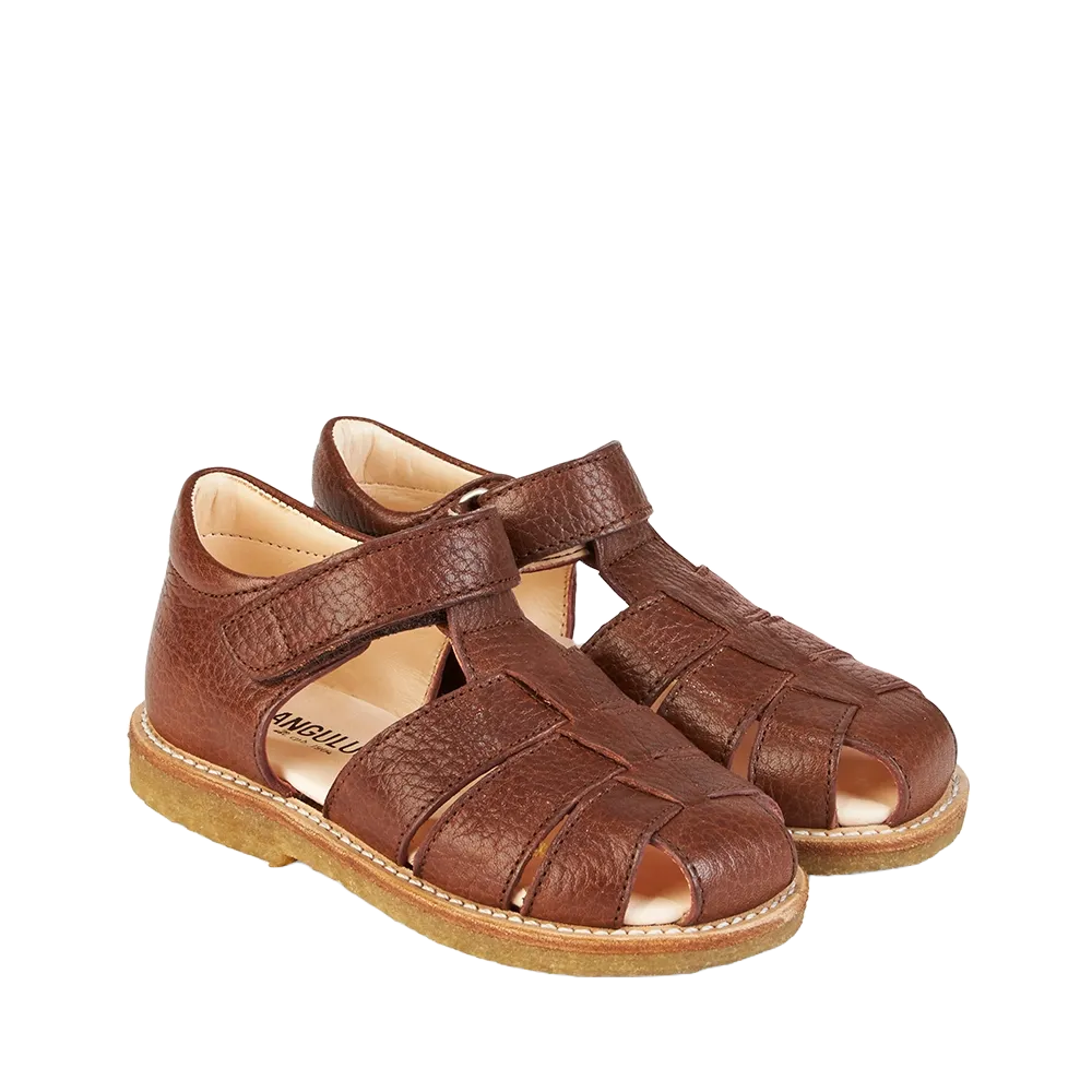 Sandal with adjustable velcro closure