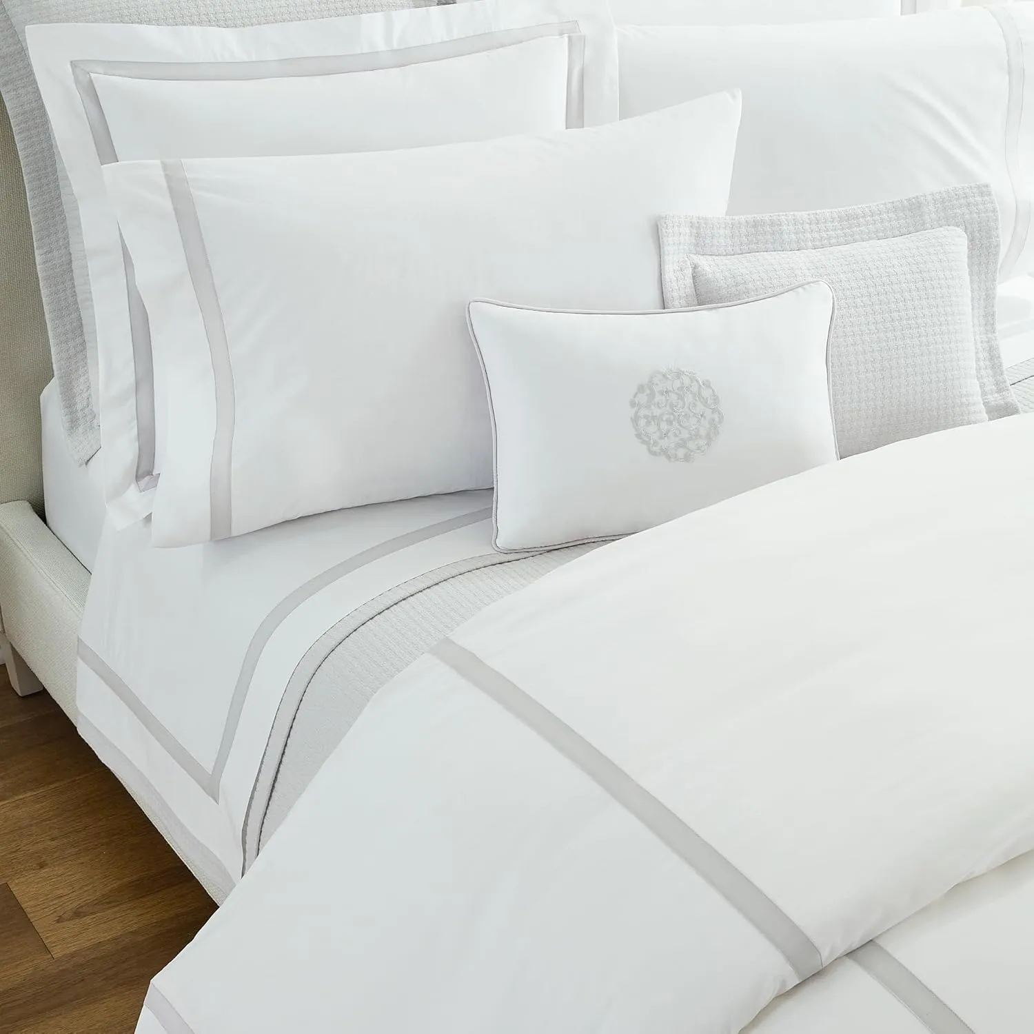 Sferra Estate Collection - 100% Long-Staple 200 Thread Count Cotton Percale with Sateen Appliqué - Cooling, Soft, and Breathable Bed Linens, 4pc King Sheet Set, White/White