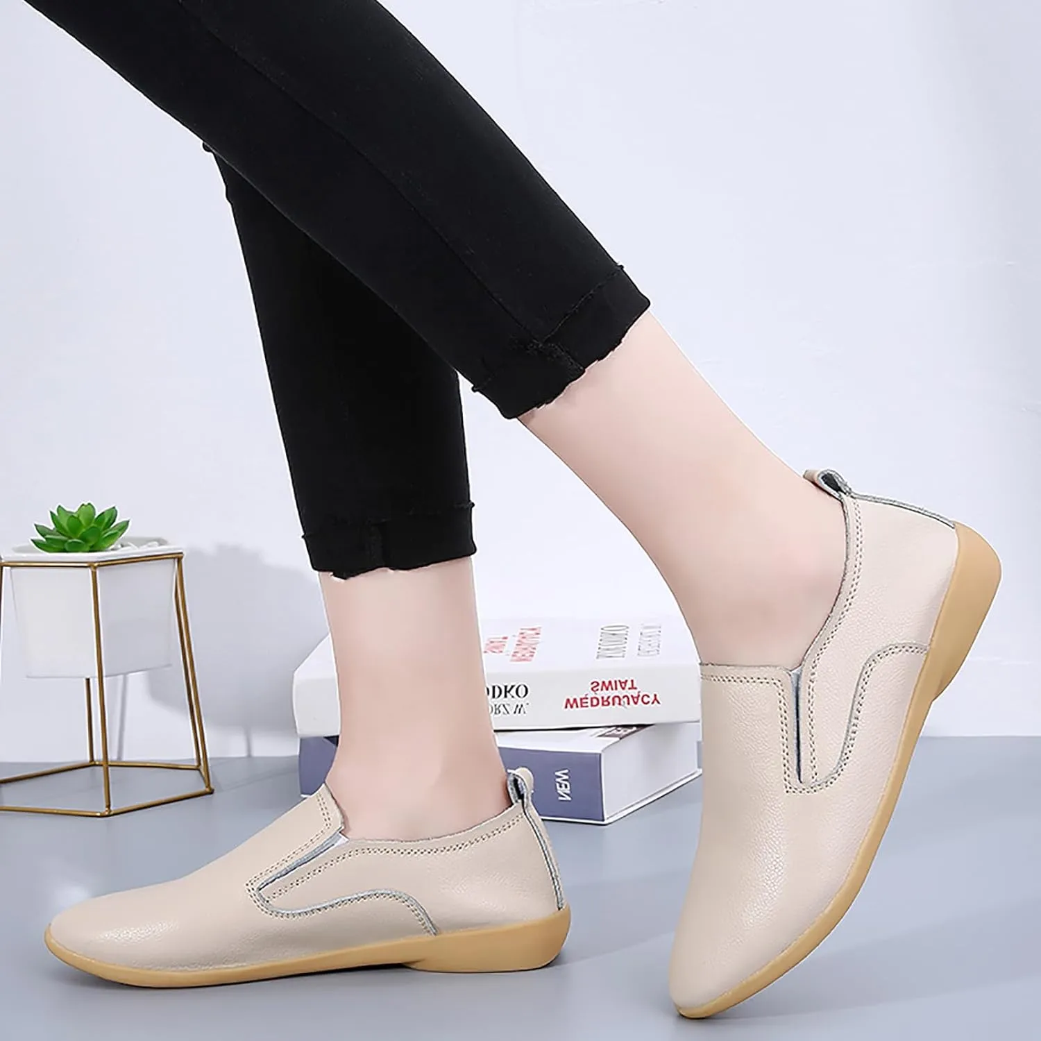 Sunporx Women's Comfortable Loafers Driving Moccasins Shoe Slip on Pointed Toe Flats Casual Comfortable Office Work Business Shoes Breathable Walking