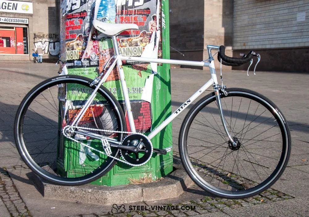 Titan Classic Singlespeed Bicycle