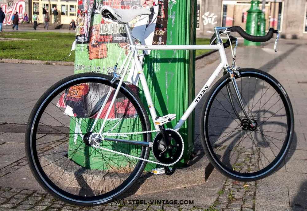 Titan Classic Singlespeed Bicycle