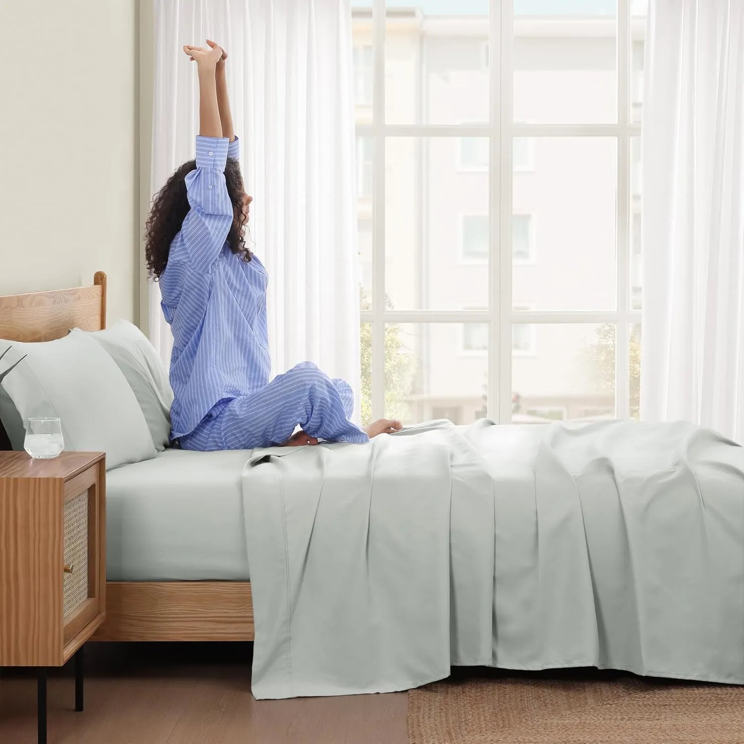 UGG Hedi Queen Sheet Set 4-Piece Luxury Cooling Sheets Deep Pockets Premium Bedding with 2 Pillow Shams Hypoallergenic Machine Washable Soft Lightweight Bed Set for Bedroom, Queen, Mineral Green
