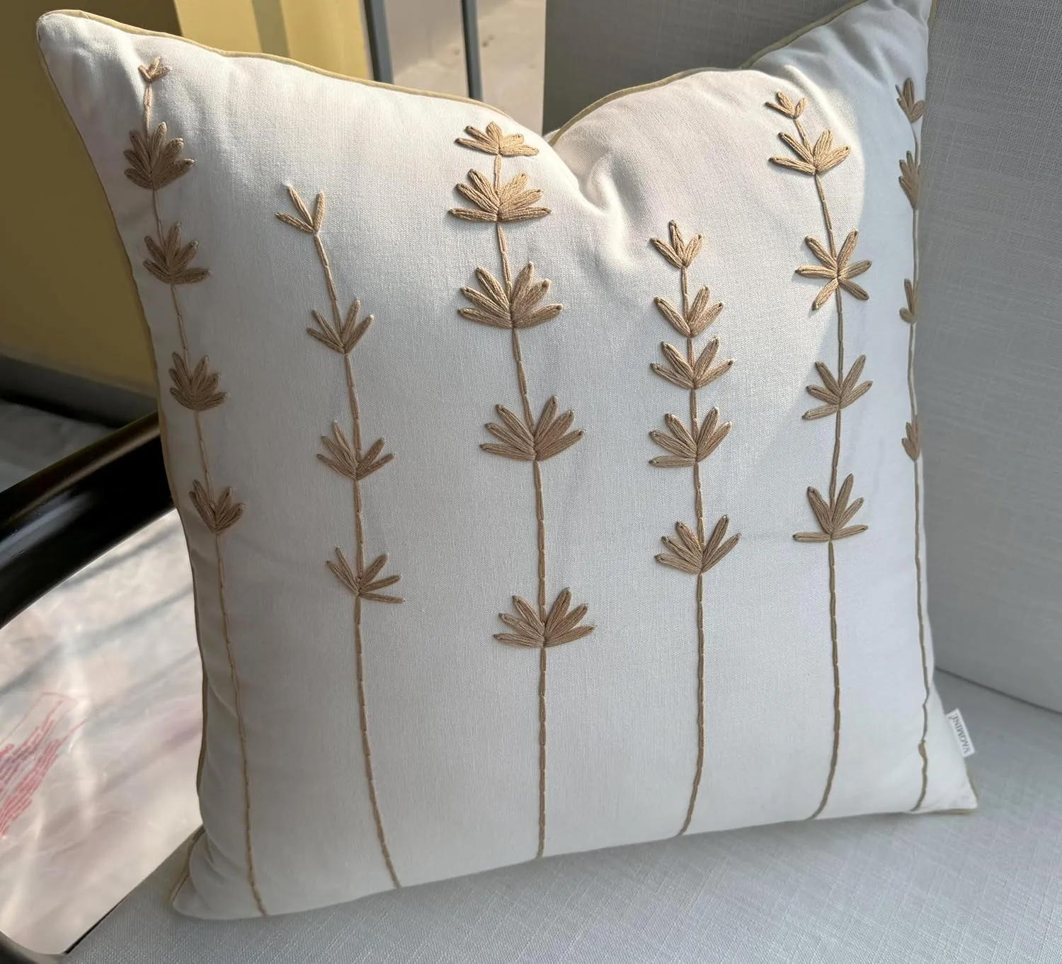 VAGMINE Hand Embroidered Daisy Accent Throw Pillow Cover - 20x20 Inches Square - 100% Cotton Ivory Decorative Cushion Cover for Couch, Sofa, Living Room - Textured Embroidery - Cozy Floral Home Décor