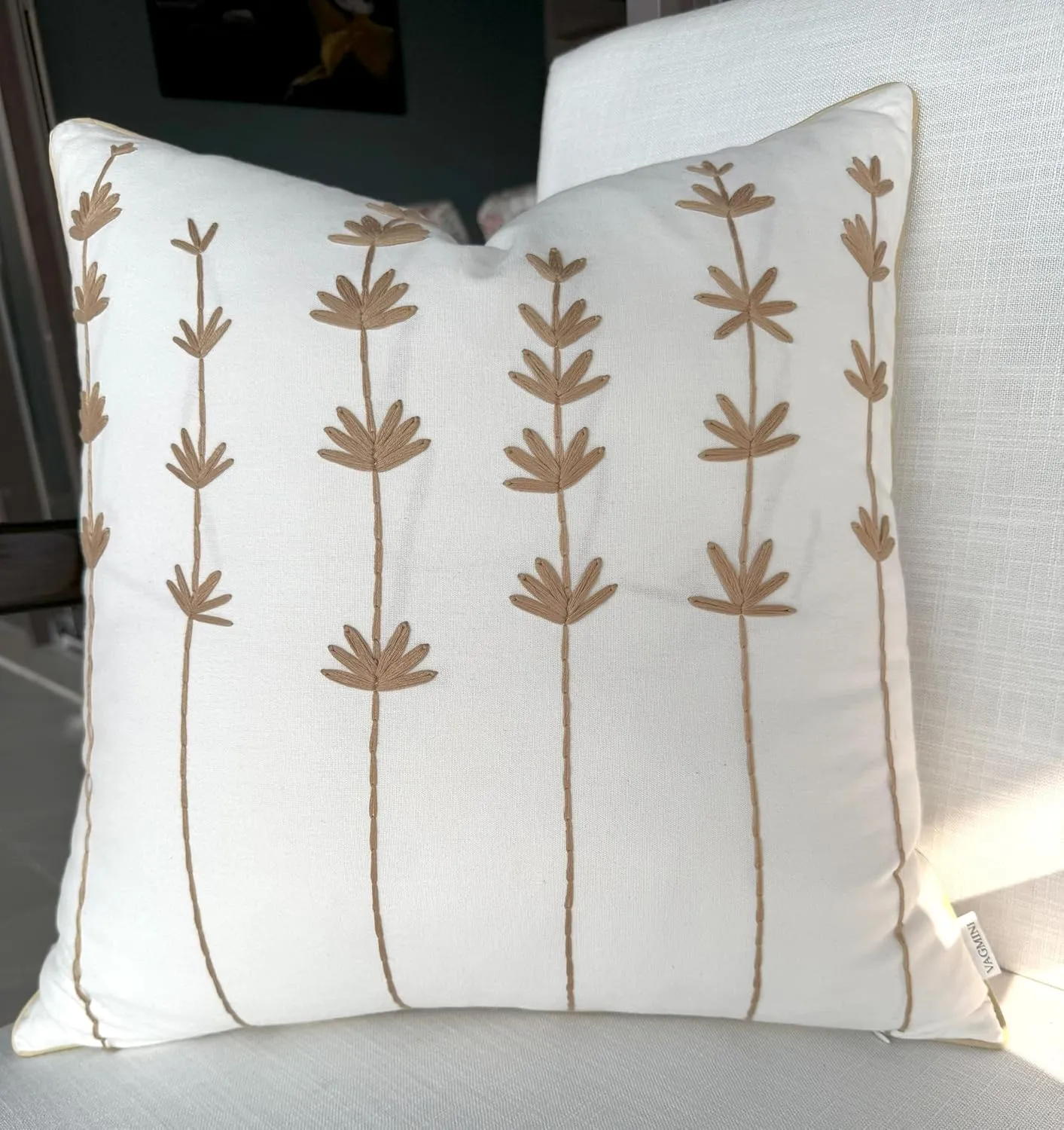 VAGMINE Hand Embroidered Daisy Accent Throw Pillow Cover - 20x20 Inches Square - 100% Cotton Ivory Decorative Cushion Cover for Couch, Sofa, Living Room - Textured Embroidery - Cozy Floral Home Décor