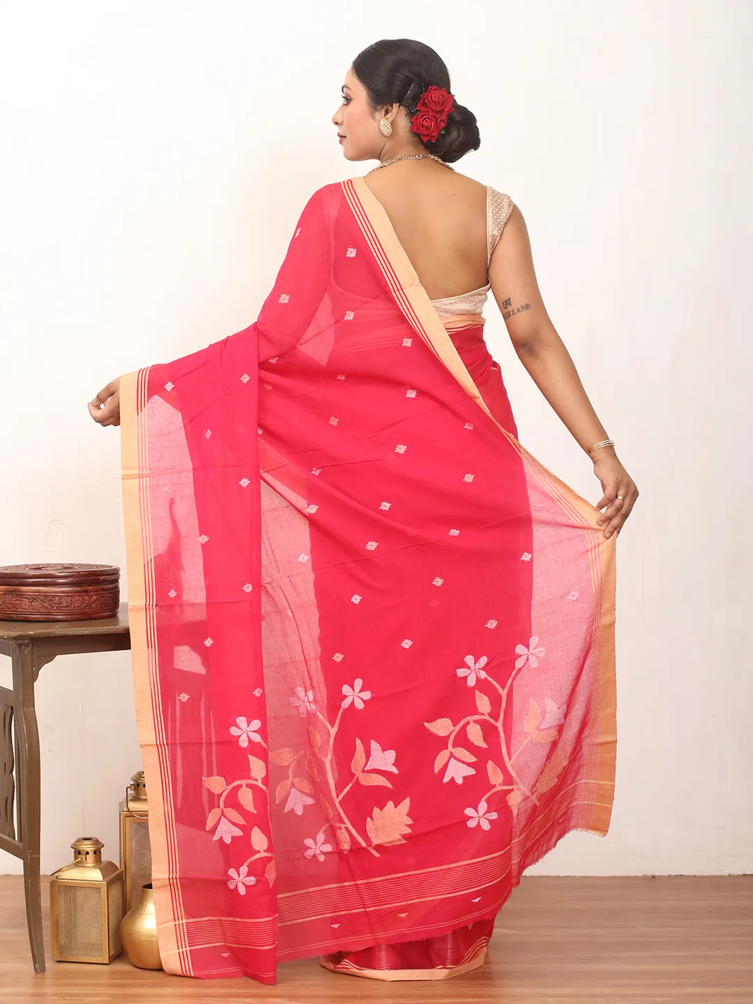 White Cotton Mul Sandal Border Red Butis Jamdani And Handloom High-performance Tomato Piping With Saree Fulia Free gift with purchase