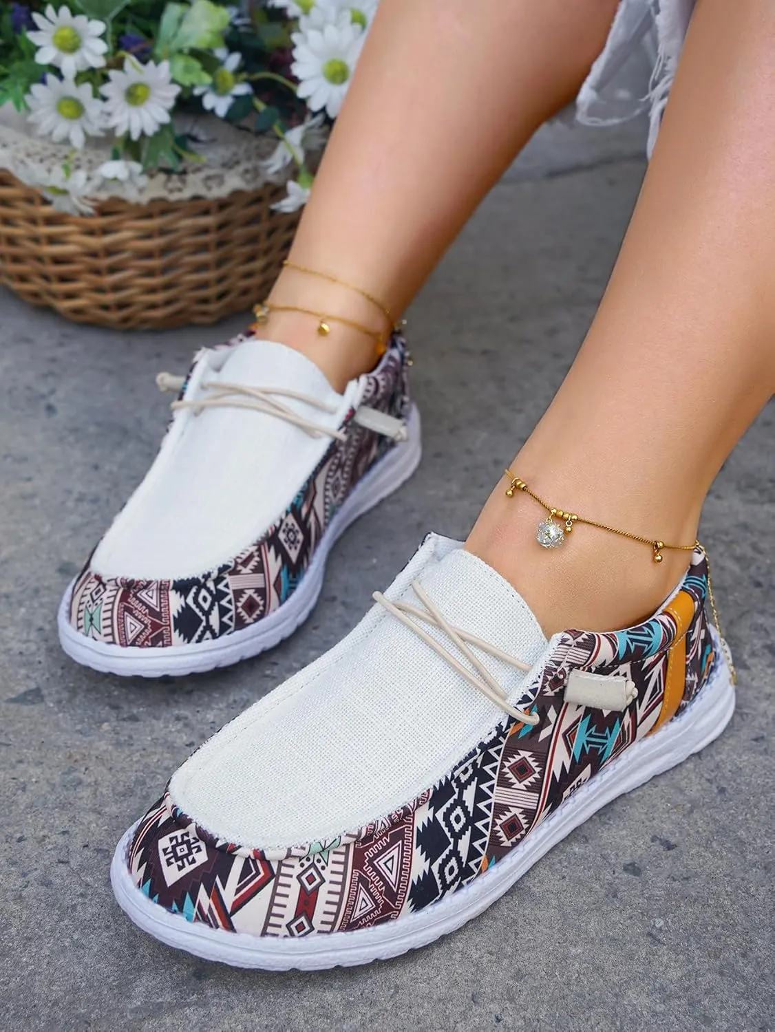 Women's Geometric Patterns Canvas Loafers Bohemian Design Lace-up Adjustable Cushioned Sole Lightweight Breathable Fabric Anti-Slip Casual Walk Drive Outfits Summer Fall