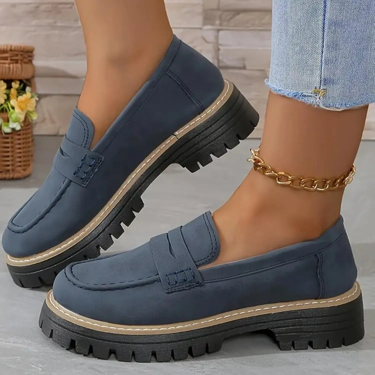 Womens Loafers Comfortable Dressy 2025 Platform Loafers for Women Suede Penny Loafers Lug Sole Casual Slip-Ons Work Business Casual Shoes Women